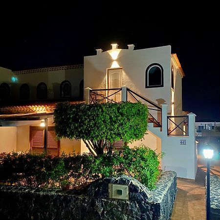 Juangy'S Apartments In Las Adelfas Golf Del Sur 圣米格尔德阿沃纳 外观 照片