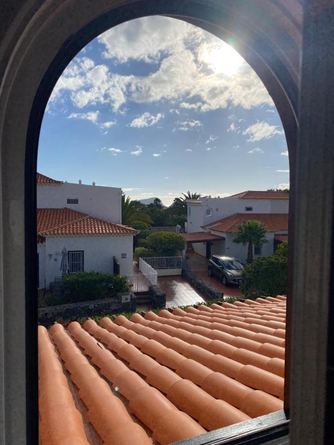 Juangy'S Apartments In Las Adelfas Golf Del Sur 圣米格尔德阿沃纳 外观 照片