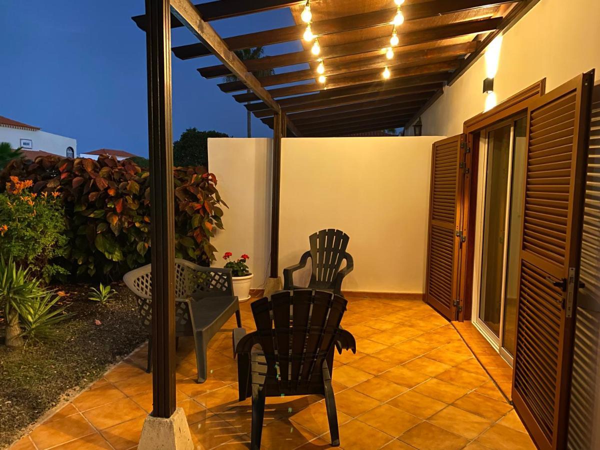 Juangy'S Apartments In Las Adelfas Golf Del Sur 圣米格尔德阿沃纳 外观 照片