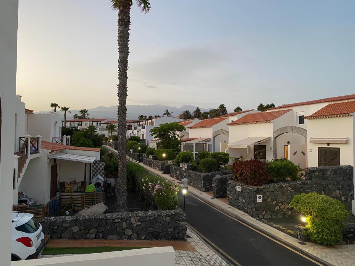 Juangy'S Apartments In Las Adelfas Golf Del Sur 圣米格尔德阿沃纳 外观 照片