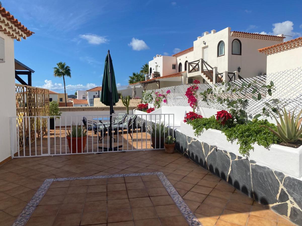Juangy'S Apartments In Las Adelfas Golf Del Sur 圣米格尔德阿沃纳 外观 照片